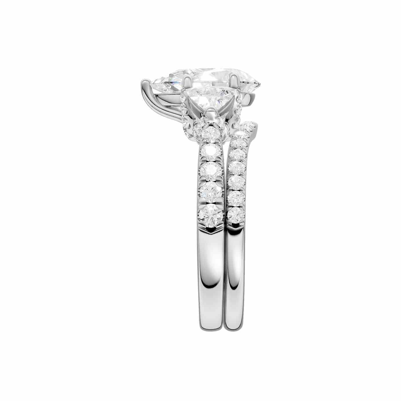 Radiévo Ring | Pear Cut