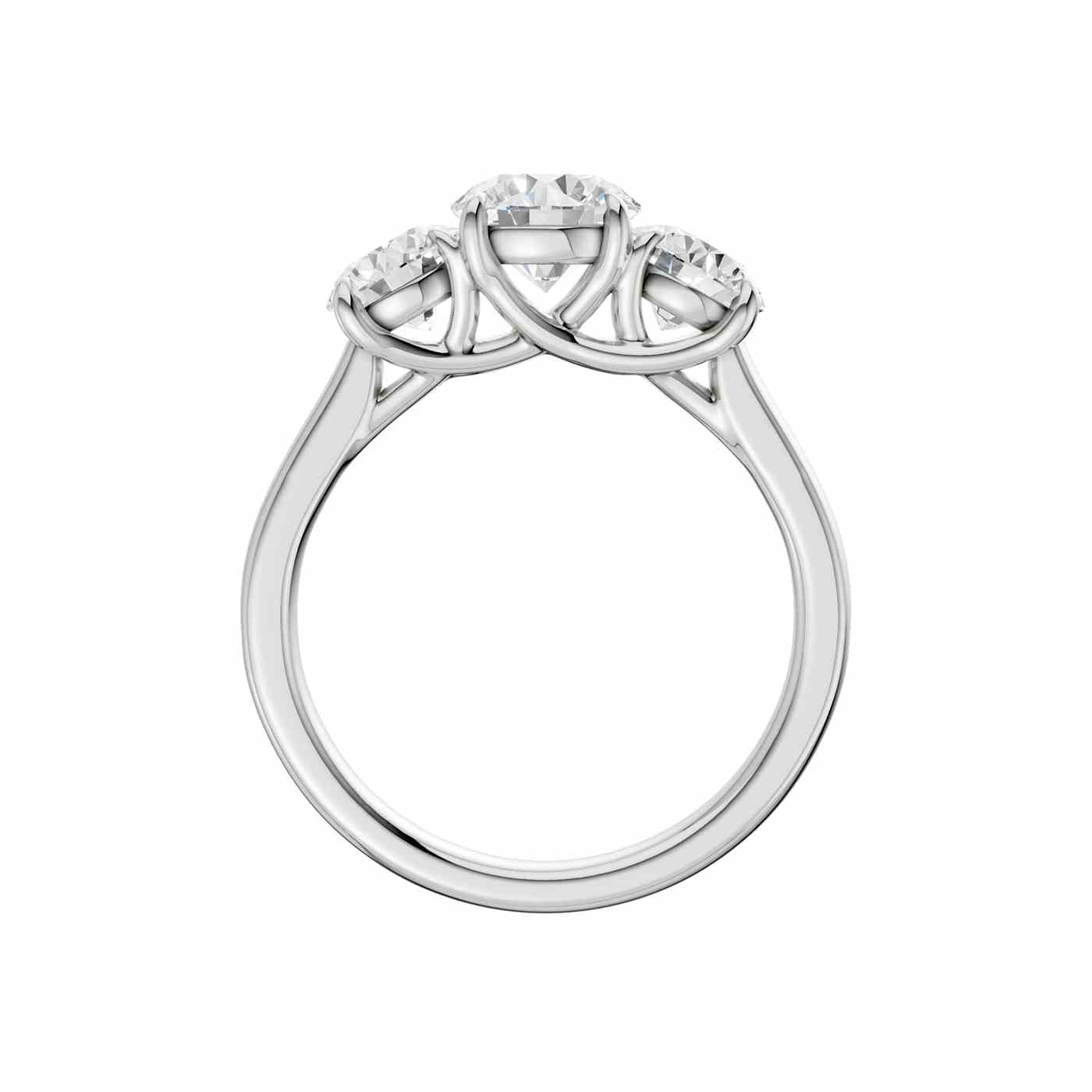 Luxeira Ring | Round Cut
