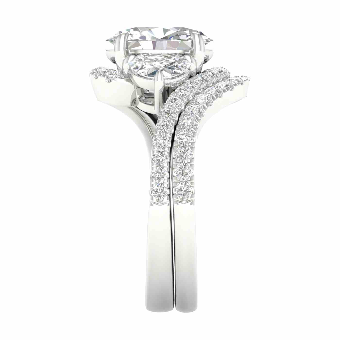 Radiévo Ring | Half Moon Cut
