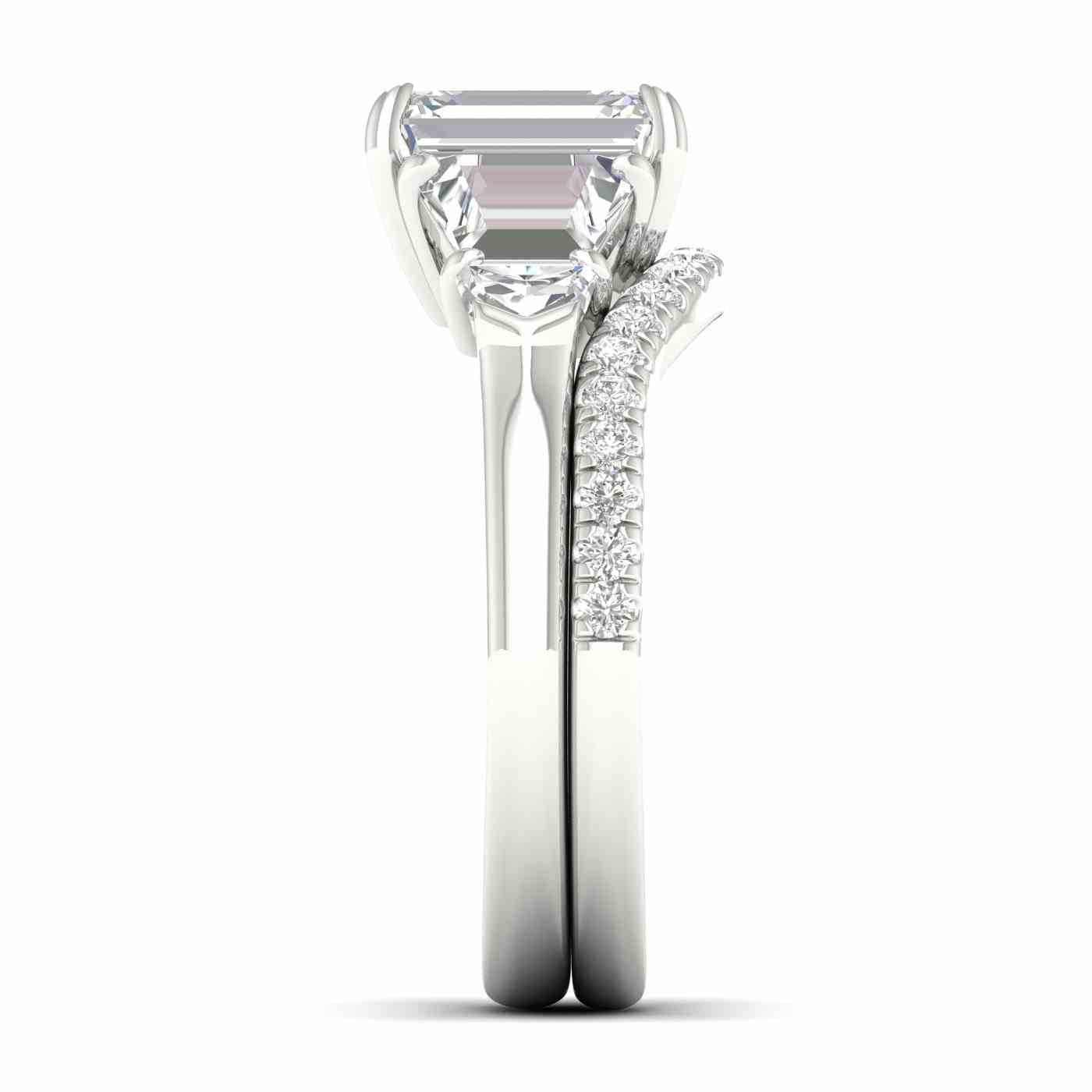 Radiévo Ring | Emerald Cut