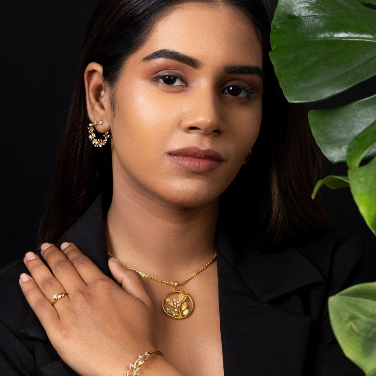 Ruvari Vanya Earrings – A Timeless Tribute to Nature’s Elegance