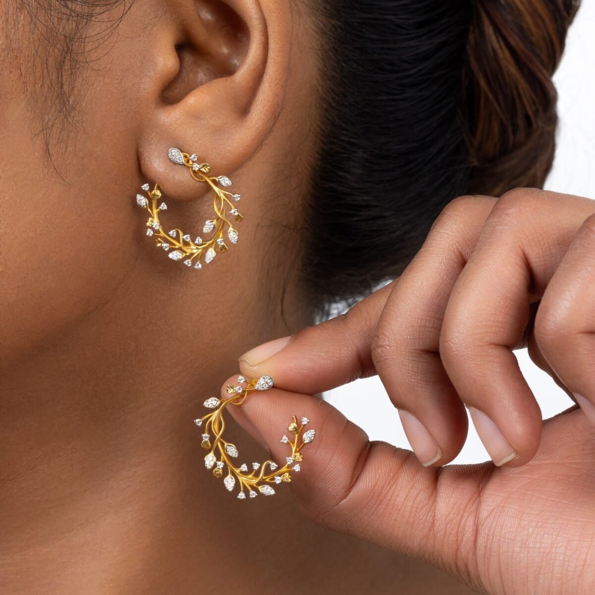 Ruvari Vanya Earrings – A Timeless Tribute to Nature’s Elegance